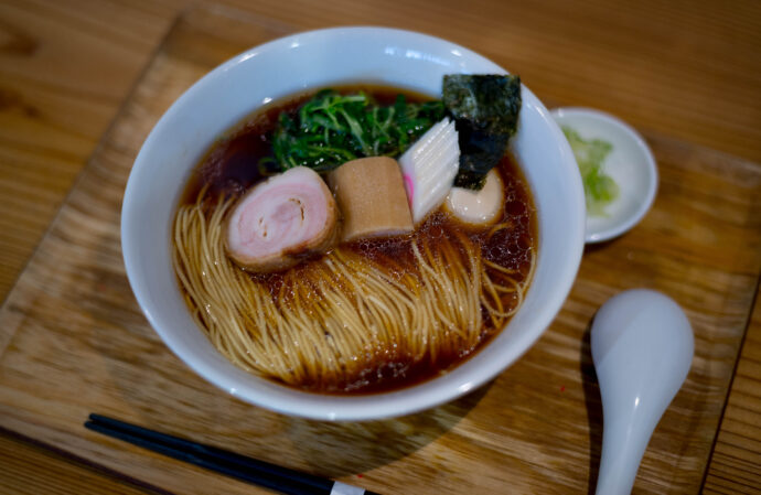 ラーメン ル・デッサン らーめん る・でっさん LE DESSIN  藤枝 朝ラー  静岡県島田市御仮屋町8802-1 
（株）富屋酒店 かぶしきがいしゃ とみやさけてん カブシキガイシャ　トミヤサケテン TOMIYA SAKETEN 　愛知県名古屋市瑞穂区上坂町1-41-2　地酒屋　豊盃　HOUHAI ほうはい　ホーハイ　三浦酒造  MIURASHUZO日高見　ひたかみ　ヒタカミ HITAKAMI  平孝酒造　HIRAKOSHUZO 天の戸 アマノト　あまのと　AMANOTO　浅舞酒造 ASAMAISHUZO　飛露喜 HIROKISHUZOHONTEN　廣木酒造本店　HIROK　大那 DAINA　ダイナ　だいな　菊の里酒造　KIKUNOSATOSHUZO　旭興　KYOKUKO　きょくこう　キョクコウ　渡邉酒造　WATANABESHUZO　仙禽 SENKIN　せんきん　センキン（株）せんきん SENKIN鶴齢　カクレイ　かくれい KAKUREI　青木酒造　AOKISHUZO謙信 ケンシン　けんしん KENSHIN池田屋酒造 IKEDAYASHUZO 白岳仙 HAKUGAKUSEN　ハクガクセン　はくがくせん　安本酒造 YASUMOTOSHUZO 群馬泉 グンマイズミ　ぐんまいずみ 島岡酒造 SHIMAOKASHUZO  喜久醉 きくよい キクヨイKIKUYOI 青島酒造 AOSHIMASHUZO 長珍 ちょうちん　チョウチン長珍酒造CHOCHINSHUZO　みねたからみりん　峯寳 味醂　一子相伝 ミネタカラ　いっしそうでん　イッシソウデン　小笠原味醂 OGASAWARA MIRIN

瀧自慢　たきじまん　タキジマン　瀧自慢酒造　TAKIZIMANSHUZO　田光　TABIKA 早川酒造  HAYAKAWASHUZO　作　ZAKU ざく ザク 清水清三郎商店 SHIMIZUSEIZABUROSHOTEN  篠峯　櫛羅　しのみね　シノミネ　くじら　クジラ　千代酒造　CHIYOSHUZO　雑賀　さいか　サイカ　九重雑賀  KOKONOESAIKA　紀土　鶴梅　無量山　きっど　キッド　KID 　ツルウメ　つるうめ　TURUUME　ムリョウザン　むりょうざん　MURYOZAN　平和酒造　HEIWASHUZO　蒼空　そうくう　ソウクウ　SÔKÛ　藤岡酒造　HUJIOKASHUZO 　宝剣　HOUKEN  宝剣酒造　ほうけんしゅぞう　ホウケンシュゾウ　HOKENSHUZO　清酒竹鶴　小笹屋竹鶴　せいしゅたけつる　セイシュタケツル　おささやたけつる　オササヤタケツル　竹鶴酒造　TAKETURUSHUZO
石鎚　いしづち　イシヅチ　石鎚酒造　ISHIDUCHISHUZO　土佐しらぎく　とさしらぎく　トサシラギク　仙頭酒造場　せんとうしゅぞうじょう　SENDOSHUZOZYO　アルガブランカ　ARUGABURANKA勝沼醸造　KATUNUMAJÔZÔ　ドメーヌソガ　ソガ・ペール・エ・フィス SOGA PELE ET FIS　オブセワイナリー　OBUSEWINERY　ドメーヌタカヒコ　DOMAINE TAKAHIKO　クリサワブラン　KURISAWA BLANC　ナカザワワイナリー　NAKAZAWA WINERY　さつま寿　SATUMA KOTOBUKI 　尾込商店 OGOME SHOTEN  蔵の師魂 KURANOSHIKON  小正醸造　KOMASA ＪÔＺÔ　天狗櫻 TENGUSAKURA  白石酒蔵　SHIRAISHISHUZO  しま千両 SHIMASENRYO　高崎酒蔵  TAKASAKISHUZO  杜氏潤平　TOJIJUNPEI  小玉醸造  KODAMAJOZO  赤鹿毛　青鹿毛  AKAKAGE   AOKAGE　柳田酒蔵  YANAGIDASHUZO　舞香　MAIKA　泰明　TAIMEI　藤居醸造　HUZIIJÔＺÔ　池の露　特酎天草　IKENOTUYU  TOKUCHU  AMAKUSA　壱乃醸　飛乃流　朝日　ICHINOJO  HINORYU　ASAHI　朝日酒造　ASAHISHUZO　龍宮　RYUGU 富田酒造場　TOMITASHUZOJO　鳥飼 TORIKAI　鳥飼酒造　TORIKAISHUZO　極楽 GOIKURAKU　林酒造場 HAYASHISHUZOJO　屋久の島大自然林　酔麦香　YAKUNOSHIMA DAISHIZENRIN SUIBASKUKA　本坊酒造　HONBOSHUZO
金峰　金峰荒蘆過  KINPO　KINPOARAROKA　宇都酒造　UTOSHUZO　北谷長老　CHYATANCHÔＲÔ　北谷酒造　CHYATANSHUZO　山原くいな　YAMBARUKUINA　やんばる酒造　YAMBARUSHUZO　2024年春オープン予定 いいねタウン瑞穂 iiNE マルシェ内　グランクレア瑞穂 いいねタウン瑞穂  愛知県名古屋市瑞穂区宝田町四丁目2番、3番2　春敲町三丁目23番1（地番） 魚太郎　UOTARO MIZUHO うおたろう　ウオタロウ　なごやみずほてん　ナゴヤミズホテン　 名古屋瑞穂店  車で1分　徒歩5分　丸明 瑞穂店  MARUAKI MIZUHO　マルアキ ミズホテン　まるあき みずほてん　 徒歩10分　車3分　焼肉 美奈登  ヤキニクミナト　やきにくみなと YAKINIKU MINATO 車で2分　徒歩10分  どての品川　DOTENO SHINAGAWA　ドテノシナガワ　どてのしながわ　車で30秒　徒歩1分昇福亭　SHOHUKUTEI しょうふくてい　ショウフクテイ 街中華　マニア　大盛り　個性派  車で5分　徒歩15分  名店 近くにたくさんあり　堀田バンザイ　牛巻バンザイ　名古屋のへそ
